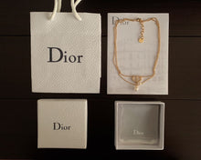 Load image into Gallery viewer, D i o r necklace