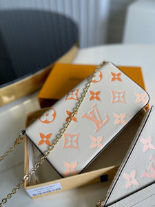 Lv pochette new