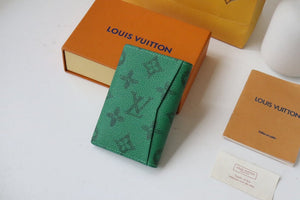 L v pocket wallet