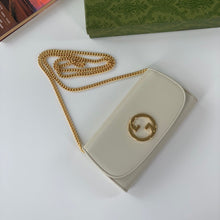 Load image into Gallery viewer, G u c c i crossbody