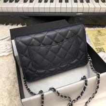 Load image into Gallery viewer, Chanel caviar Size:19x12 cm