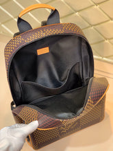 Load image into Gallery viewer, Lv backpack
