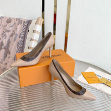 Load image into Gallery viewer, L v heels
