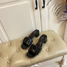 Load image into Gallery viewer, V heel slides 35-42