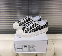 Load image into Gallery viewer, D b low Sneakers