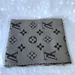 Lv gray scarf