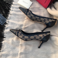Load image into Gallery viewer, G u c c i heels