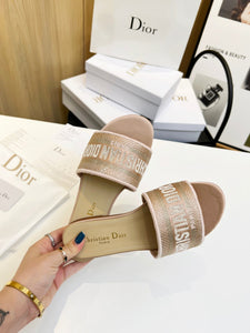 D I o r slides