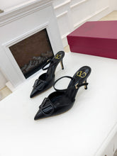 Load image into Gallery viewer, V heels black 7.5cm 34-41