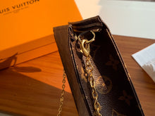 Load image into Gallery viewer, L v pouch 26*21CM 70