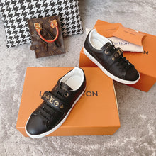 Load image into Gallery viewer, L v sneakers 2021