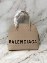 Load image into Gallery viewer, Balenciaga cream