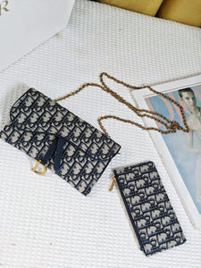D I o r 19 x 11 x 2.5 cm