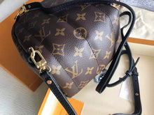 Load image into Gallery viewer, Lv backpack