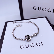 Load image into Gallery viewer, G u c c I bracelet