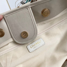 Load image into Gallery viewer, Chanel tote cream