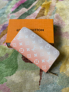 L v wallet pink