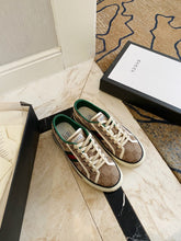 Load image into Gallery viewer, G U c c I tennis sneakers