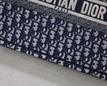 Load image into Gallery viewer, Dior medium 36 cm