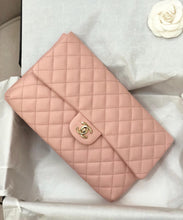 Load image into Gallery viewer, Chanel pink clutch