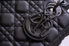Load image into Gallery viewer, Lady d black