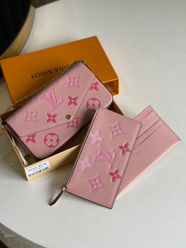 Lv pochette pink