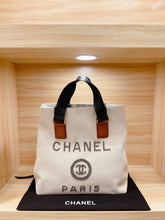 Load image into Gallery viewer, C h a n e l tote Size:35*36