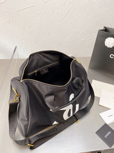 C h a n e l duffle  Size:44*25