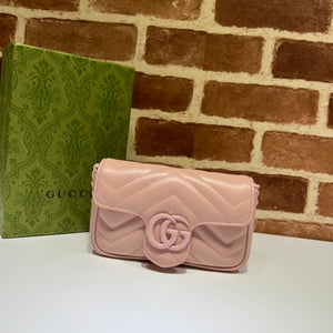 G u c c i pink 22cm