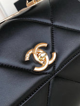 Load image into Gallery viewer, Chanel gold