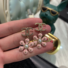 Load image into Gallery viewer, C h a n e l earrings