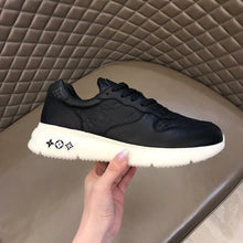 Load image into Gallery viewer, L v sneakers 21