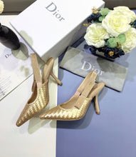 Load image into Gallery viewer, Dior gold