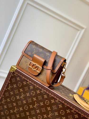 L v dauphine 20.0 x 15.0 x 9.0