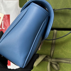 G u c c i blue 26cm