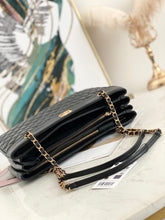 Load image into Gallery viewer, Chanel 35x27x11cm