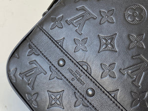 L v pouch 16.0 x 21.0 x 4.5 cm