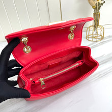 Load image into Gallery viewer, Lv red 23cm