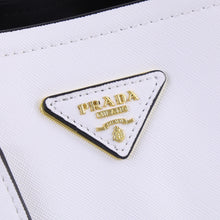 Load image into Gallery viewer, P r a d a white 23cm