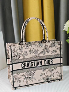 D I o r book 36.5cm