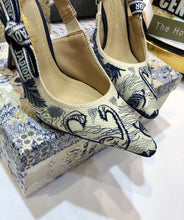 Load image into Gallery viewer, Dior