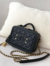 Load image into Gallery viewer, C h a n e l gg black 16cm