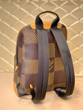 Load image into Gallery viewer, Lv backpack