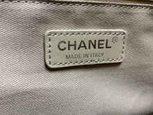 Load image into Gallery viewer, C h a n e l tote 33X14.5X24CM。
