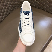 Load image into Gallery viewer, L v sneakers 22