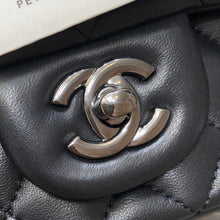Load image into Gallery viewer, Chanel 20 cm