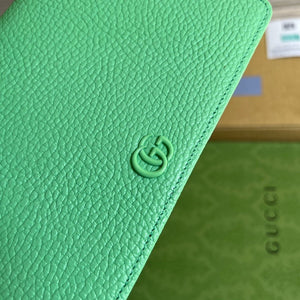 G u c c i green