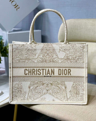 Dior book