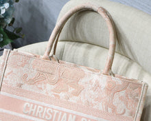 Load image into Gallery viewer, D ior pink 36cm