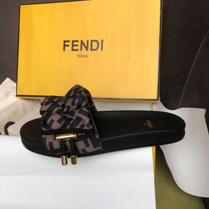 F e n d I new slides